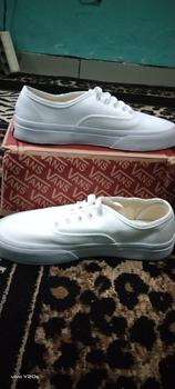 Product Review of Sepatu Sneakers Putih Pria Wanita Kets Casual Sneakers Full White Shoes Bayar di Tempat Best Seller from c**r 0