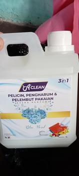 Product Review of Amorens Pelicin Setrika Pakaian / Pafum Laundry & Pewangi Pakaian 1 liter 3 in 1 Wangi Tahan Lama [1000ml] from g**z 1