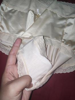 Product Review of SET 10 Quần Lót Nữ Lụa Satin Cao Cấp Viền Phối Ren Mềm Mại C08 Nhung Women Nho Voi from N**i 2
