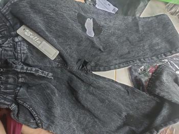Product Review of SELLA GARIS BLACK CELANA BAGGY JEANS Bordir Kantong Karet Samping from M** O**e 1