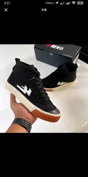 Product Review of Sneakers Aekoshoes TwoYears High Black Gum Produk Lokal Made In Indonesia from k** a**2 0
