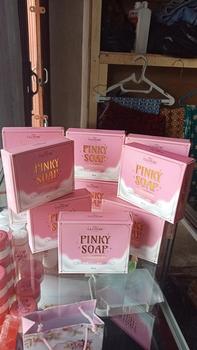 Product Review of Paket Usaha 10 Glowbe Pinky Soap from M**a 0