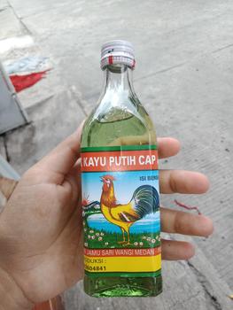 Product Review of Minyak Kayu Putih Cap Ayam 150ml Garansi Original from R**n f**y 0