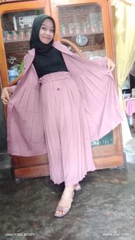 Product Review of SetRok Blazer Rok Plisket Fit Karet Setelan Wanita from Y**f 2