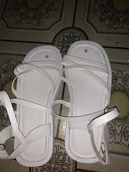 Product Review of Dép nữ xỏ ngón hai quai khóa vuông 3 MÀU TRẮNG ĐEN BE( Form chuẩn) DéP Shoes Nhung Jean from N** Q**h ** 0