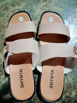 Product Review of PROMO Beli 1 Gratis 2 Sandal Wanita Fashion | Sandal Slop Jepit Wanita Viral Kekinian | sandal Teplek Wanita Terbaru Sendal Karet Cewek from Y**a R**i 0