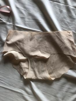 Product Review of Celana dalam wanita seamless/CD anti jiplak / bahan adem Lembut from Y**i 0