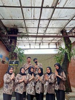 Product Review of Atasan Batik Couple Blus dan Hem Pria Best Seller Kain Katun (Motif Ukel Sopal) Batik Blouse Baju Seragam Pasangan Sarimbit Keluarga from E**. 0