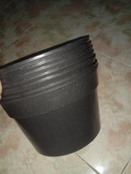 Product Review of Pot Bunga Hitam Besar 30 Pot Bunga Jumbo 30 cm/ Pot Bunga Tanaman Hitam Ukuran 30 ( PREMIUM - A ) from J**a 0