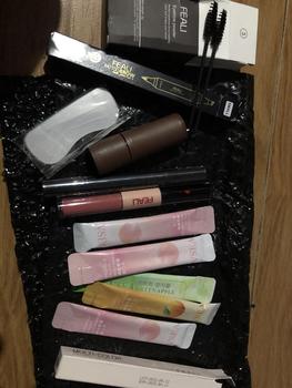 Product Review of FEALI Paket Bundle Hemat [ 3 Pcs ] Best Seller - ( Feali Multicolor 2in1 Lipstik, Feali Eyeliner Stamp 2in1, Feali Eyebrow Powder) from @**i 0