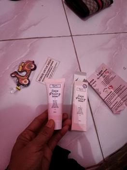 Product Review of ( Ready Stock ) Byzoe Face Peeling Mask Dead Cell Remover - FYC from S**a 0