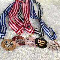 Gambar MEDALI PENGHARGAAN CUSTOM KADO PACAR CEWEK COWOK MURAH 20 RB BESTBOYFRIEND BESTGIRLFRIEND HADIAH ANNIVERSARY KADO ULTAH PASANGAN - Medali 2sisi dari Bonekahandmadesukasuka Kab. Sukoharjo 2 Tokopedia