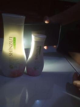 Product Review of Find It Store - Shinzui Skin Lightening Hand & Body Lotion 210ml | Lotion Tubuh | BPOM Original Memudarkan Pencerah Perawatan Scrub Mencerahkan Jamur Arbutin Memutihkan Niacinamide Wangi from C**n 0