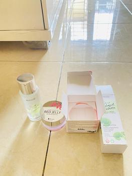 Product Review of BUNDLING RED JELLY dan moisturizer / underarm / red jelly saja from a**n 1