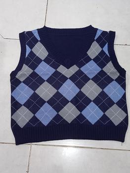 Product Review of Vest ROSE -  Rompi Rajut Pori Wajik  Atasan Wanita Crop Motif Panjang Top Outer Hitam from c**️ 0