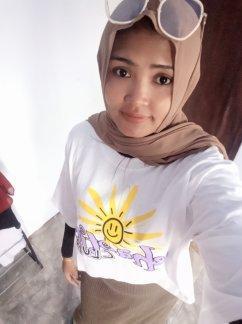 Product Review of OLIVE CROP TOP T-SHIRT COTTON COMBED Baju Atasan  Kaos  Wanita from m**a 1