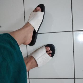 Product Review of MuhunLeather - sendal kulit wanita series nunung from S**a 1