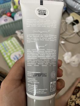 Product Review of Facial Wash Ecer Benings Skincare ||Brightening/acne/exclusive Kotoran Membersihkan from Y**a N**h I** 1