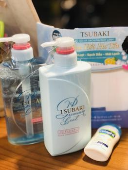 Product Review of Combo Gội Xả - Dầu Gội Tsubaki Premium Repair Tsubaki Không Chứa Silicon. from N**🐉 0
