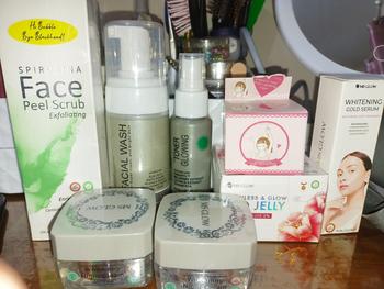 Product Review of BUNDLING RED JELLY dan moisturizer / underarm / red jelly saja from S**🧃 0