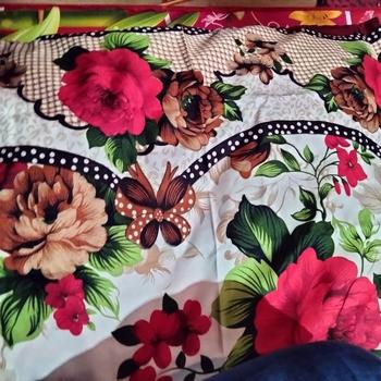 Product Review of Sarung Bantal Guling 1 Set Motif Bunga Merah from P**e 1** 0