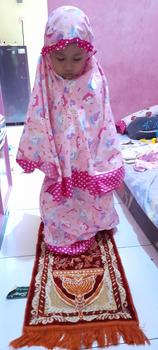 Product Review of MUKENA ANAK KARAKTER MUKENA ANAK MURAH 2-9TH Bunga Polka Dot Putih Muslim from e**@ 0