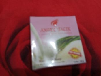 Product Review of [ SPESIAL EDITION ] SABUN CRYSTAL PREMIUM ANGEL TACIK 1 PCS ( uk 60 gr ) from g**a 0