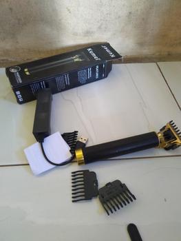Product Review of Alat Cukur Elektrik Profesional Hair Trimmer Detailer Cordless / Mesin Cukur Rambut Cas T9 / Pisau Cukur Jenggot from D**️ 0