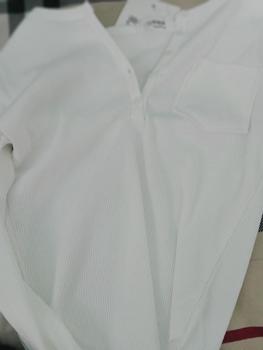 Product Review of Áo Tay Dài Vạt Bầu Ôm Đen / Trắng from ** 1