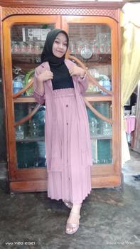 Product Review of SetRok Blazer Rok Plisket Fit Karet Setelan Wanita from Y**f 3
