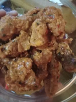 Product Review of 130gr - KULIT AYAM CRISPY PEDAS DAUN JERUK Chips Food from L**y H**i 1
