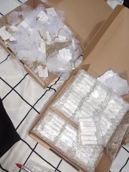 Product Review of Souvenir Mini Parfum 2ml Combo Hemat 100 pcs Perfume from z**🌺 0