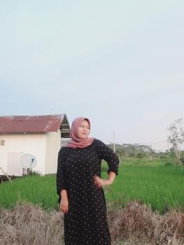 Product Review of DASTER GAMIS BUSUI PB 135 RAYON ADEM MOTIF KEKINIAN Karet Muslim Nyaman Panjang Dress alur from L**🥑 0
