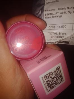 Product Review of LIPCARE SR12 PELEMBAB  PENCERAH BIBIR ORIGINAL from s**a 0