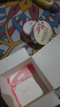 Product Review of BUNDLING RED JELLY dan moisturizer / underarm / red jelly saja from M**e 0