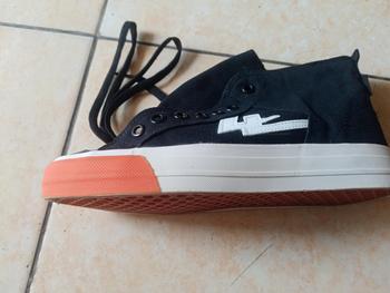 Product Review of Sneakers Aekoshoes TwoYears High Black Gum Produk Lokal Made In Indonesia from y**i b** 0