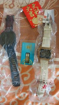 Product Review of Jam Tangan Wanita DIVIGO DV-2110 Transparan Original Digital Kotak Strab Rubber Tahan Air Digital Besi Stainless from m**6 0