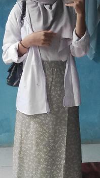 Product Review of KONVEKSI.ID - Floral Skirt / Rok Motif Bunga Daily outfit Korean Style / Lily Floral Vintage Skirt / Rok Wanita Motif Bunga Flowy Skirt Panjang from ** 0