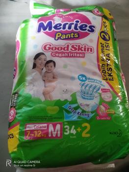 Product Review of Merries Good Skin S40 / M34 / L30 / XL26 / XXL28 - Popok Bayi from T**8 0