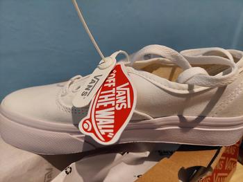 Product Review of Sepatu Sneakers Putih Pria Wanita Kets Casual Sneakers Full White Shoes Bayar di Tempat Best Seller from i**2 0