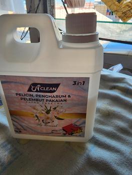 Product Review of Amorens Pelicin Setrika Pakaian / Pafum Laundry & Pewangi Pakaian 1 liter 3 in 1 Wangi Tahan Lama [1000ml] from W**a E**i D**i T**n 0