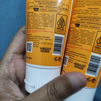 Product Review of [Twin Pack] Azarine Hydramax-C Sunscreen Serum SPF50 PA++++ 40ml Acid Hyaluronic Facial  Berminyak  Wajah  Sunblock from A**a 1
