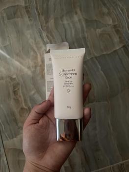 Product Review of Sáp Chống Nắng Radiant White Sun ChốNg NắNg Sunscreen Sun Cream Whitening from T** N**n 0