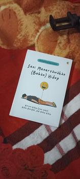 Product Review of BUKU MOTIVASI : SENI MENERTAWAKAN (BEBAN HIDUP) from 𓆩**𓆪 0