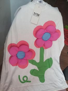 Product Review of Áo phông chất cotton khô cổ tim phối in nổi ( 00:00) form rộng nam nữ from x**8 0