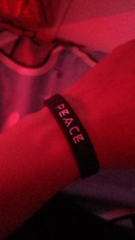 Product Review of Peace - Hitam - Gelang Wristband by Embracelet from ** 1