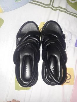 Product Review of LAPEPA YUK - Sepatu Sandal Wanita Wedges VIVIAN Model Silang dua Tali Strap Belakang Hak Tinggi Sole 3 cm Spatu Sendal Gunung Cewek  Size 36 37 38 39 40 41 Warna Hitam Black Kekinian Premium Terbaru Shoes Ori Original Mall Official Store Promo from M**I 1