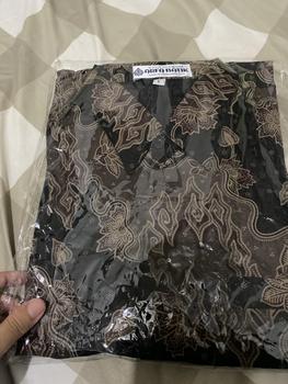 Product Review of Mega Mendung Milo Baju batik pria Tangan panjang katun solo lapis furing by arfabatik67 from 🦥**🌹 1