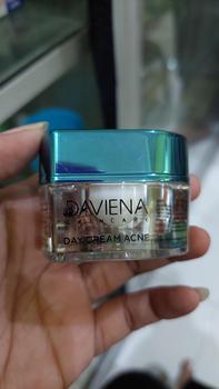 Product Review of DAY CREAM ACNE DAVIENA SKINCARE from T**a D** A**n 0