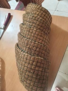 Product Review of Pot anggrek tempel dinding serabut kelapa Bunga Pvc from T**2 0